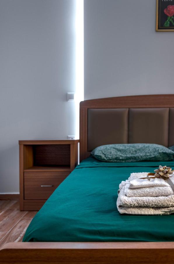 Renovated 2Bd House Close To Pireus Port Exterior foto